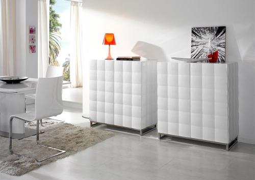 Meuble d'appui 2 portes laquées blanche, pieds chromé